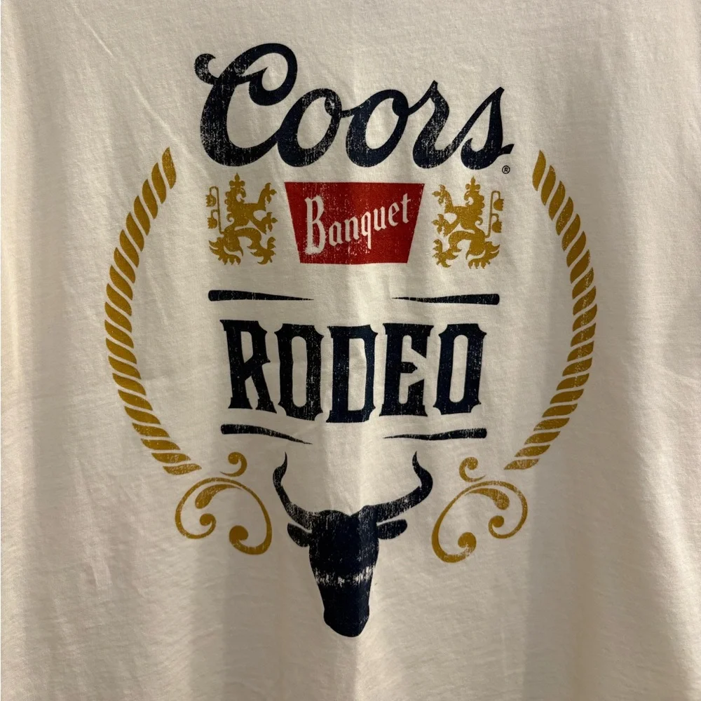 Coors Banquet Rodeo Graphic T-Shirt - Picture 2 of 4